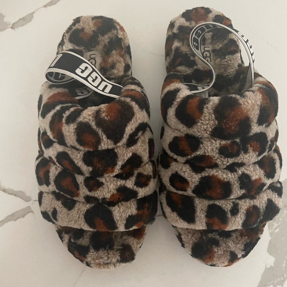 Ugg Fluff Yea leopard print slides